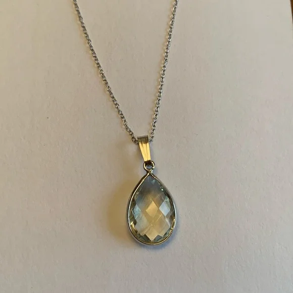 Genuine natural green amethyst 6.05ct pear cut Sterling silver 925 pendant/chain - Picture 3 of 13